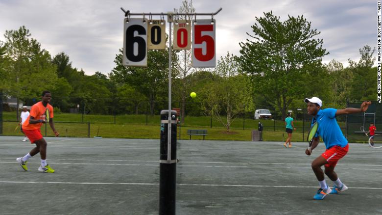 后卫们形成 后卫们形成