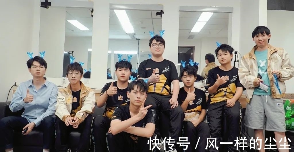 1亿美元 1亿美元